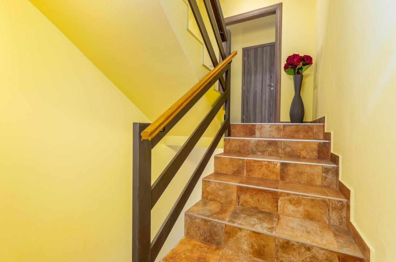 Apartmani Monte Pula Dış mekan fotoğraf