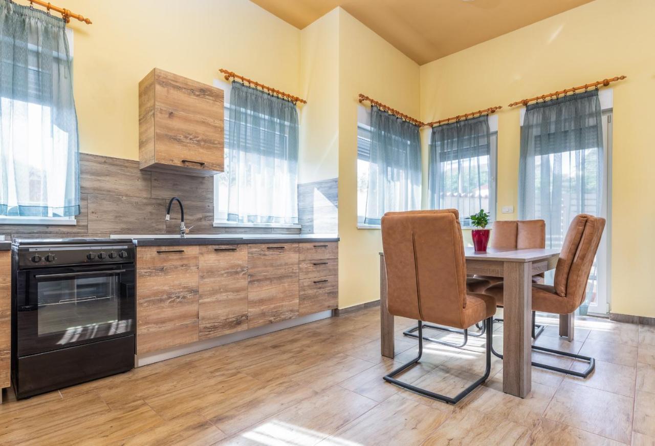 Apartmani Monte Pula Dış mekan fotoğraf