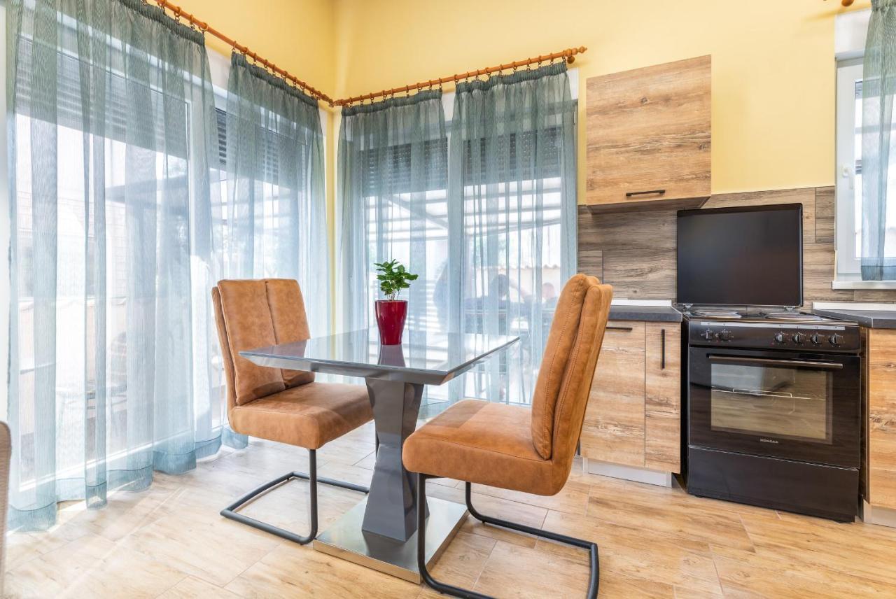 Apartmani Monte Pula Dış mekan fotoğraf