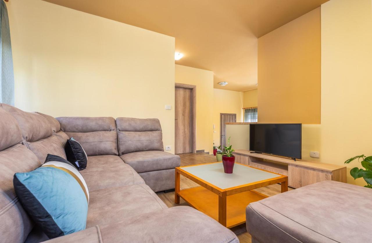 Apartmani Monte Pula Dış mekan fotoğraf